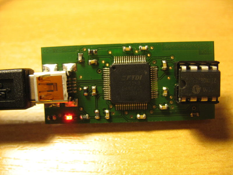 File:Openbiosprog-spi-assembled-device-0.1-powerled-chip.jpg